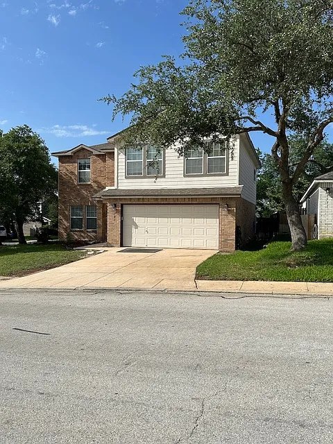 3 bed, 2.5 bath, 1983 sqft, $2,100 — Photo 2