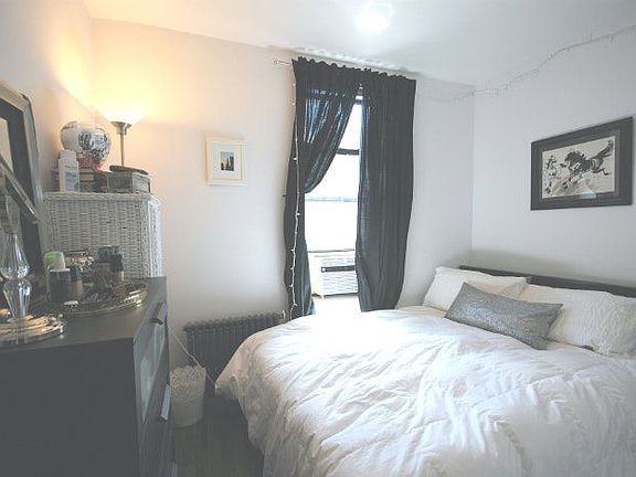 3rd image of 117 E 7th St APT 5d