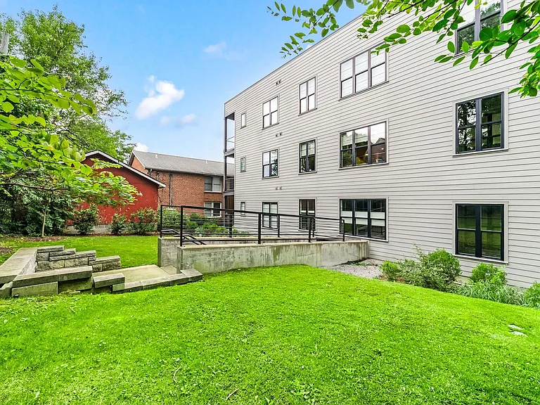 119 Acklen Park Dr — Photo 37