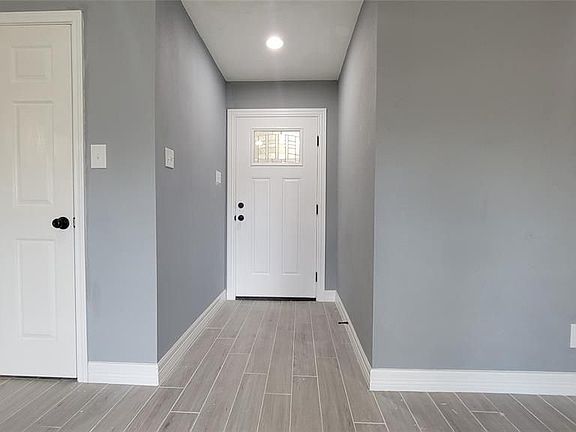 3rd image of 510 Donnacorey Dr