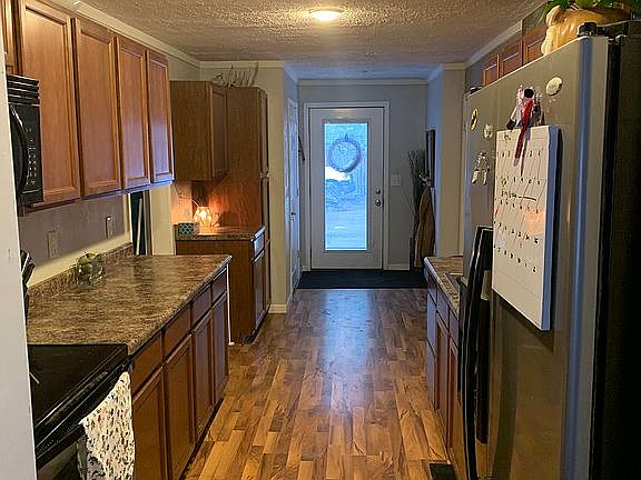 4th image of 906 W North St