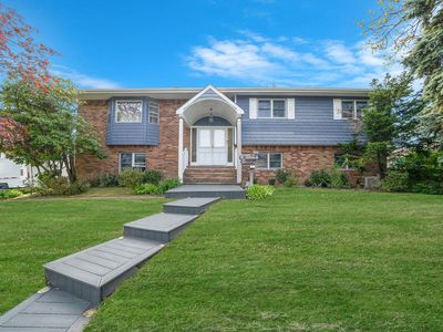 156 Lenox Road, West Babylon, NY, 11704