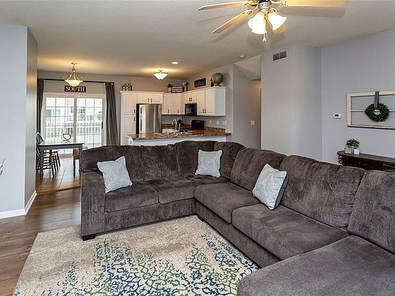 5th image of 1643 SW White Birch Cir
