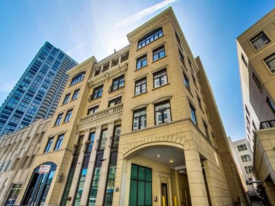 2042 N Clark St APT 4N, Chicago, IL, 60614