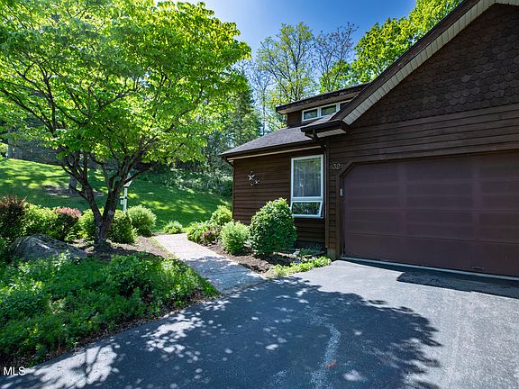 2nd image of 32 Lillian Lane