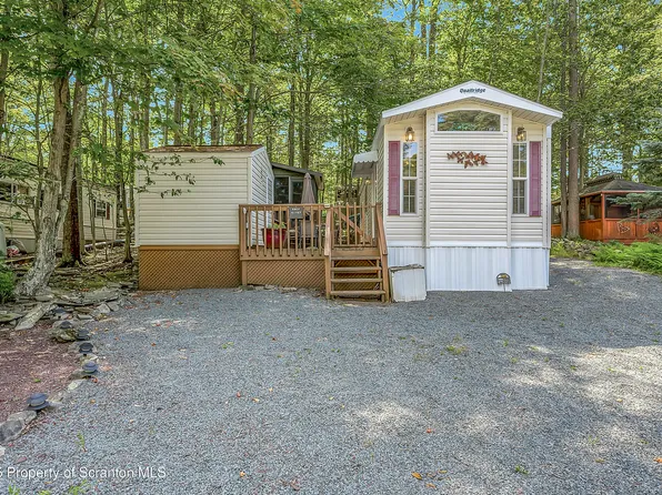 157 Olmstead Rd, Gouldsboro, PA 18424