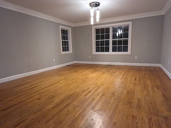 5th image of 752 Beechwood Ave