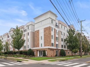 Boundary Stone Flats, Washington, DC 20019
