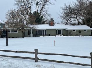 5200 Glengarry Pkwy, Edina, MN 55436