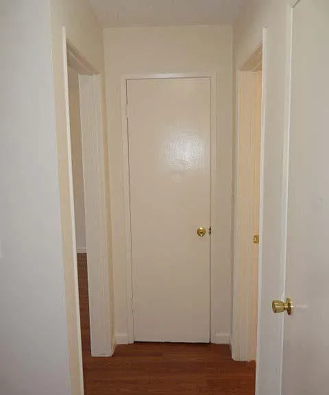 10515 Sylvan St — Photo 10