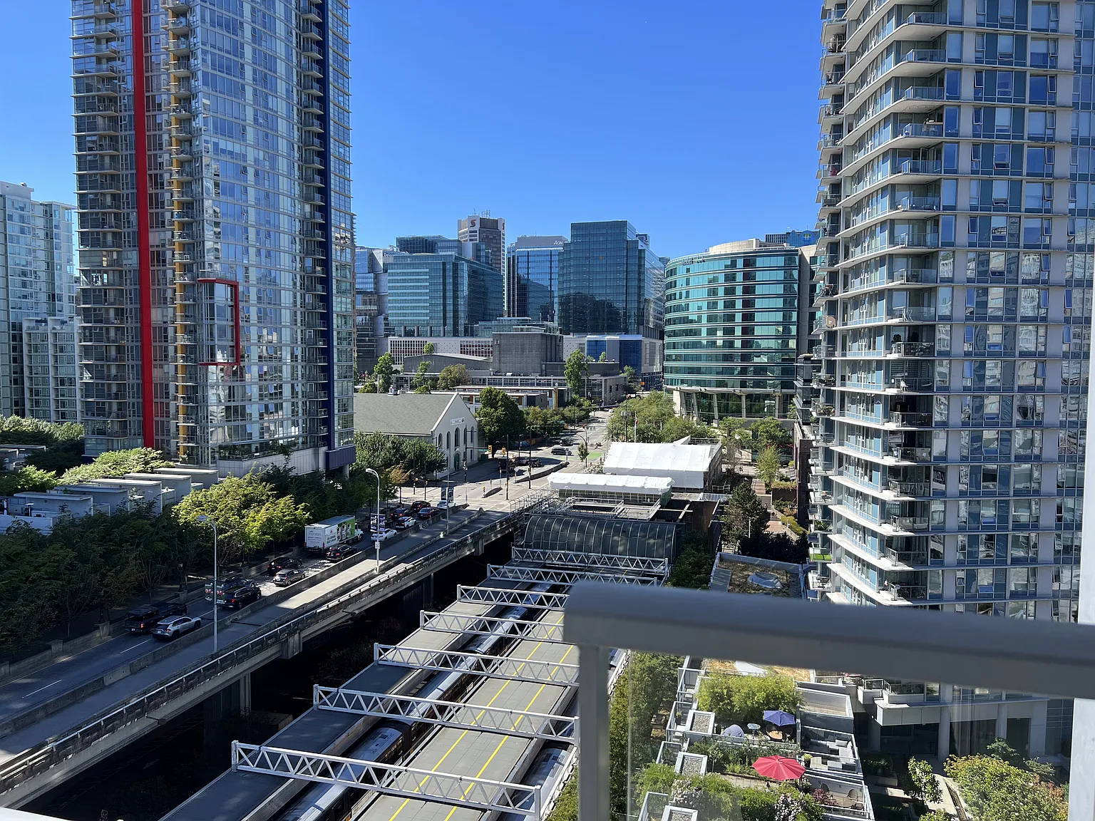 1 bed, 610 sqft, $2,450 — Photo 3