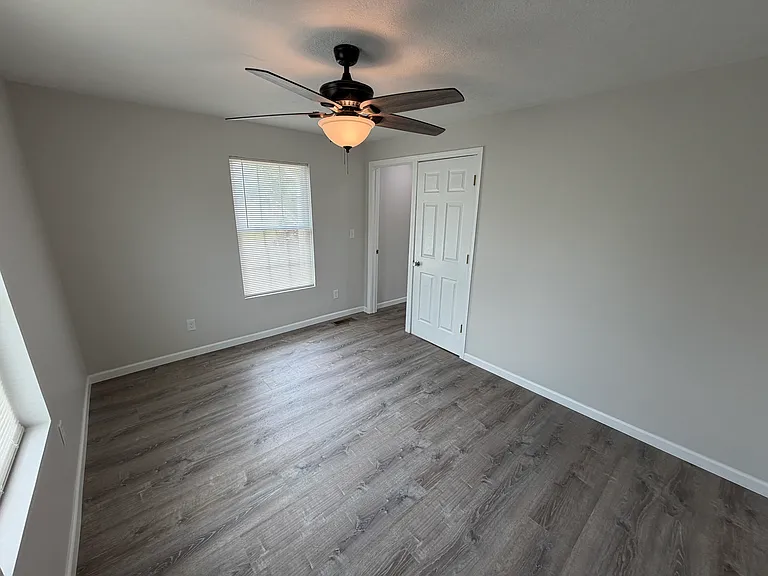 11673 Huntington Rd — Photo 13