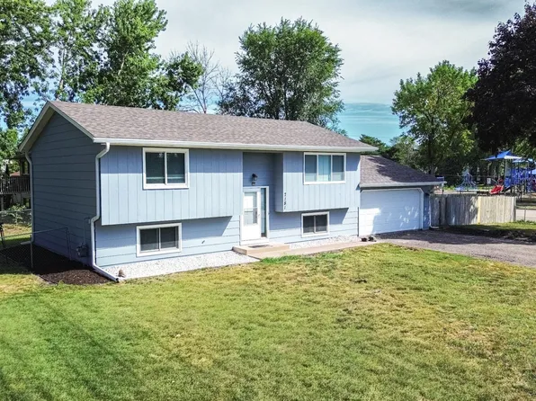 7181 Colorado Ave N, Brooklyn Park, MN 55429