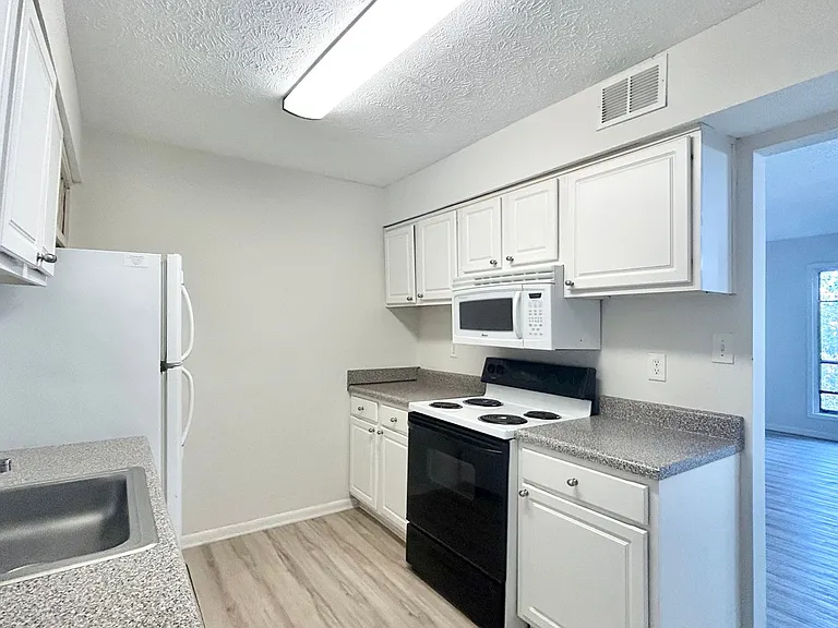 5153 Roswell Rd #2 — Photo 9