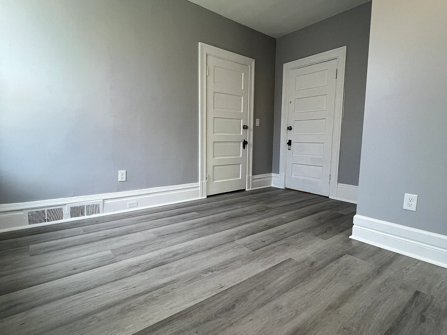 3 bed, 1300 sqft, $1,800 — Photo 3