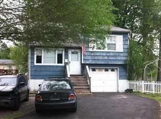 2 Cherokee Ave, Lake Hiawatha, NJ 07034