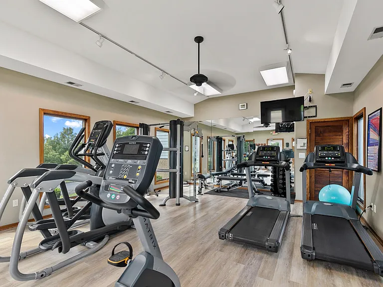 24/7 Fitness Center