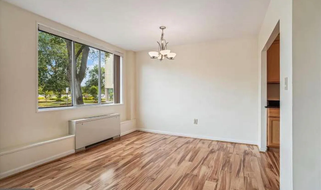 2 bed, 959 sqft, $2,100 — Photo 3
