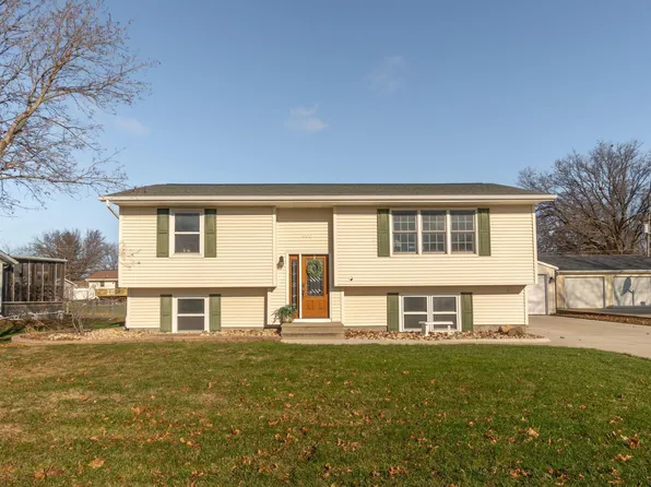 400 Mayme St, Dike, IA 50624