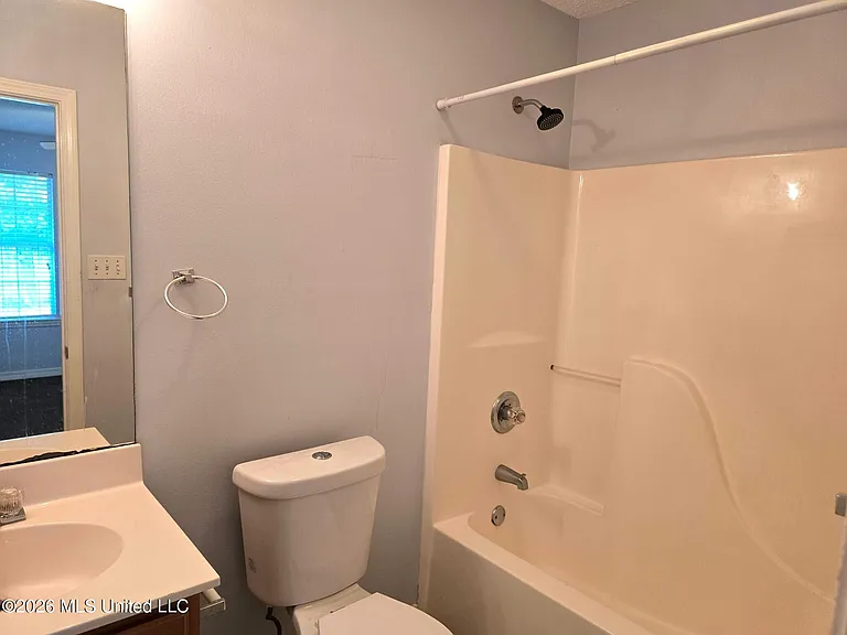 13200 Warren Dr — Photo 7