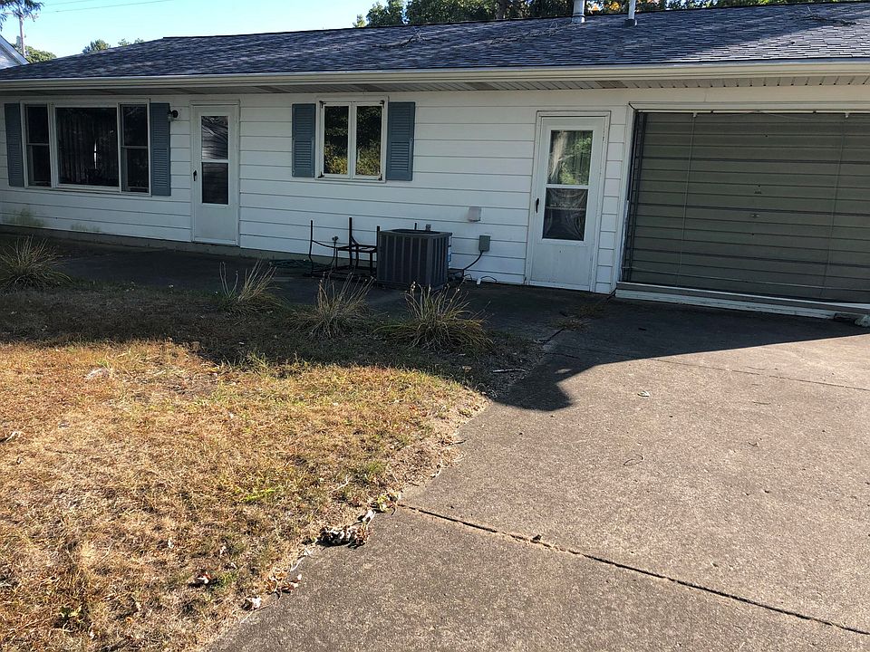 2nd image of 872 Willow Dr