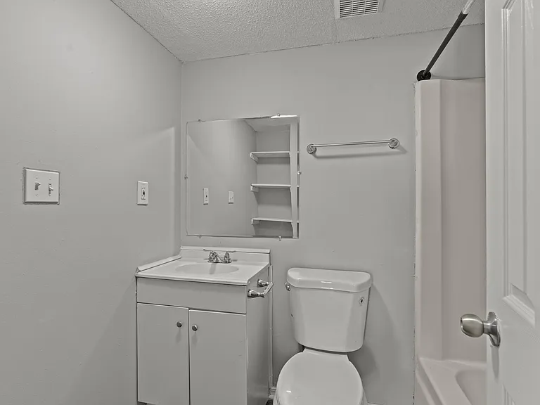 4205 Patton Rd SW — Photo 10