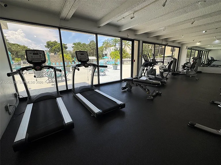 20200 W Country Club Dr #Penthouse 16 — Photo 28
