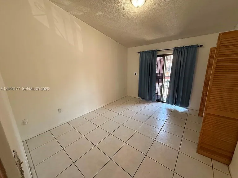 2560 W 53rd St #502 — Photo 12