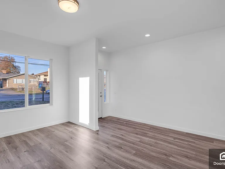 2847 S Othello St — Photo 6