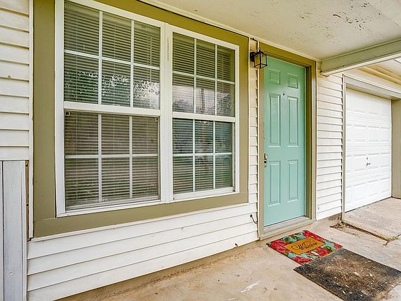 5th image of 3537 Half Moon Dr