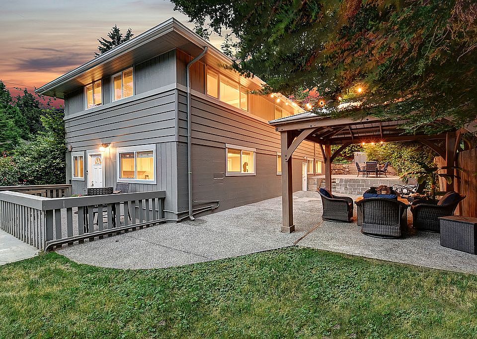 1st image of 11056 NE 14th St