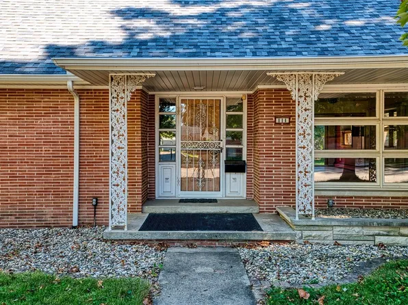111 N New York St, Chrisman, IL 61924