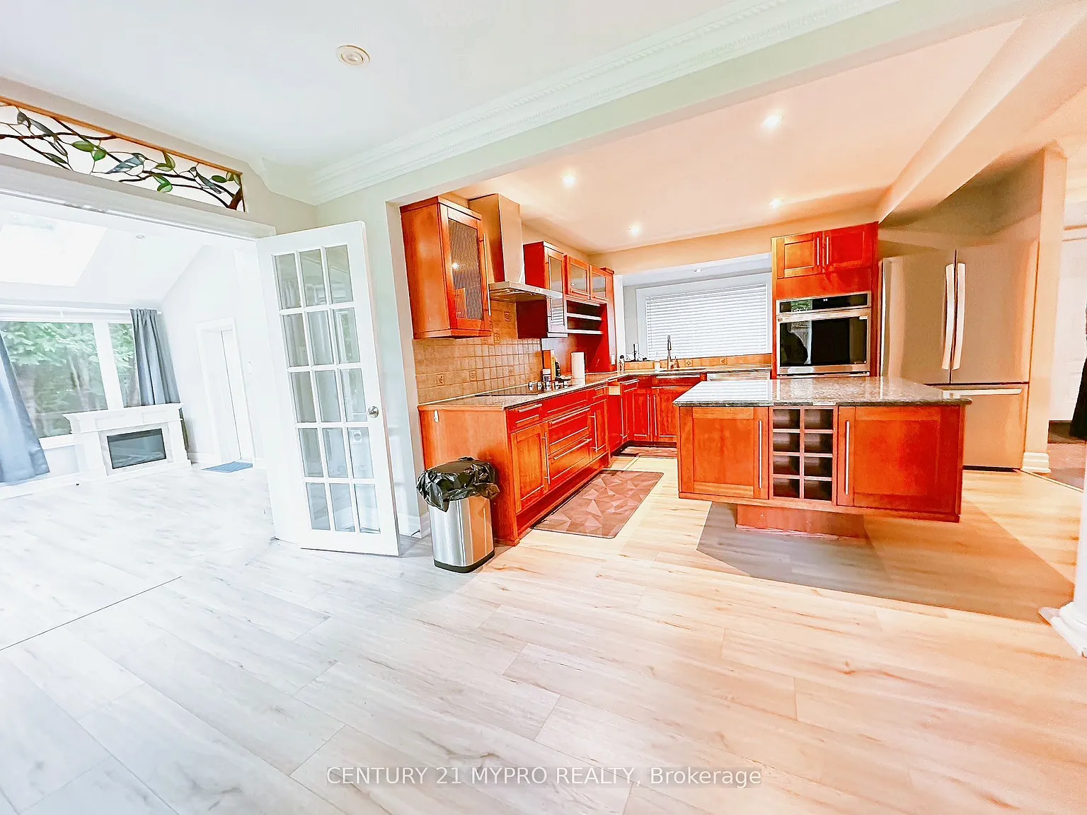3 bed, $5,300 — Photo 4