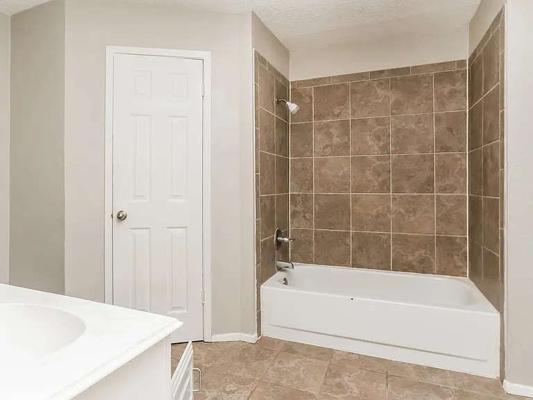 7404 Cheryl Ct — Photo 15