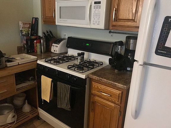 3rd image of 147 Kelton St APT 511