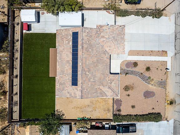 4th image of 27927 Cochise Ave