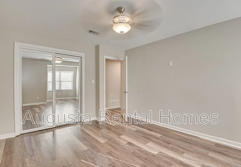 1402 Johns Rd #B — Photo 20
