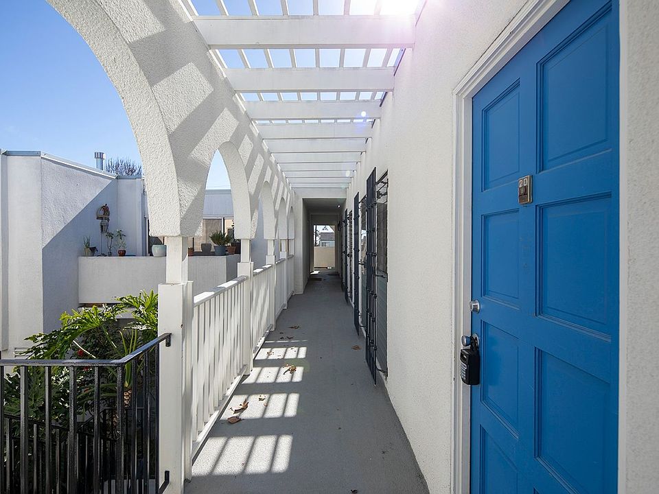 1st image of 2112 Garnet Ave APT 2D
