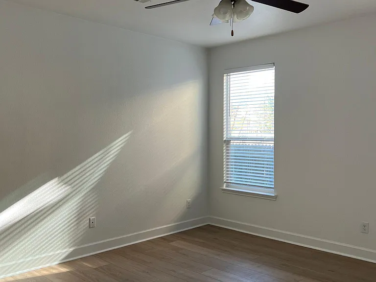 2238 Howry Dr — Photo 5