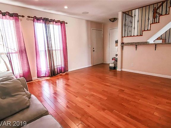5th image of 3915 S Torrey Pines Dr