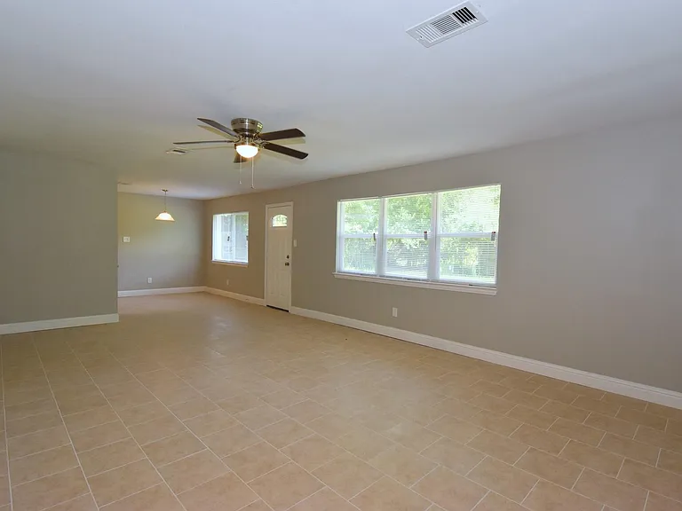 3615 Willie Way — Photo 4