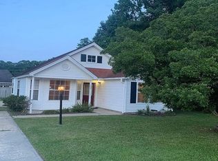 102 Fern Ct, Summerville, SC 29486