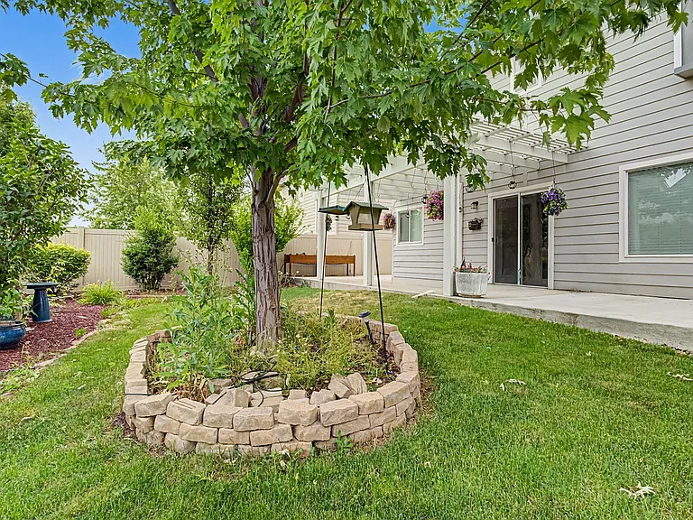 5140 N Elmstone Ave — Photo 33
