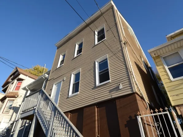 30 N 6Th St #2, Paterson City, NJ 07522