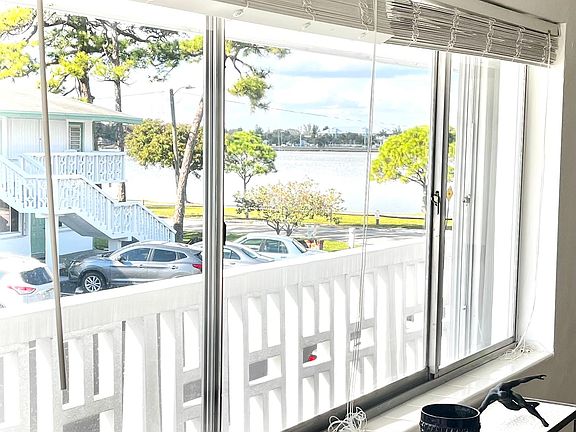 3rd image of 1950 Lake Osborne Dr APT 15