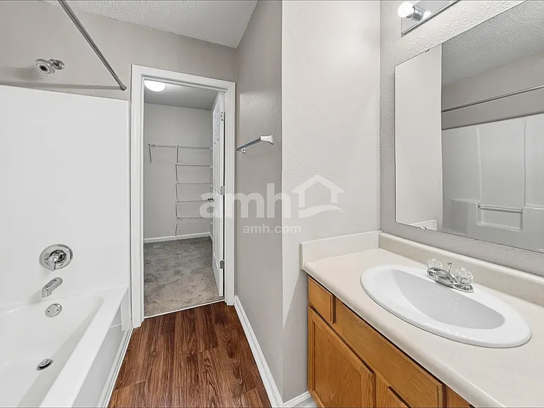 19486 Prairie Crossing Dr — Photo 12