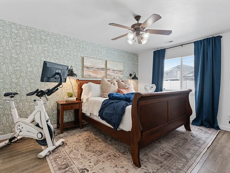 120 N Century Dr — Photo 40