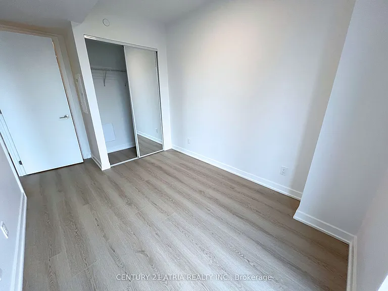 100 Queen St E #1205 — Photo 6