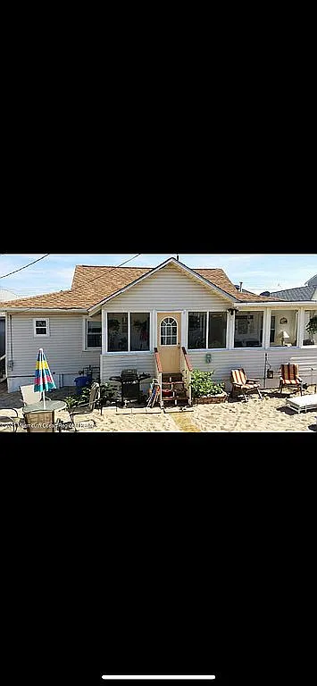 5 Hendrickson Row photo 1