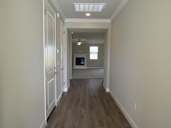 4th image of 717 Thimbleberry Dr